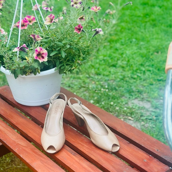 THE FLEXX Genuine Leather PeepToe Prato Vacchetta Slingback Kitten Heel SZ 10M - Picture 4 of 16